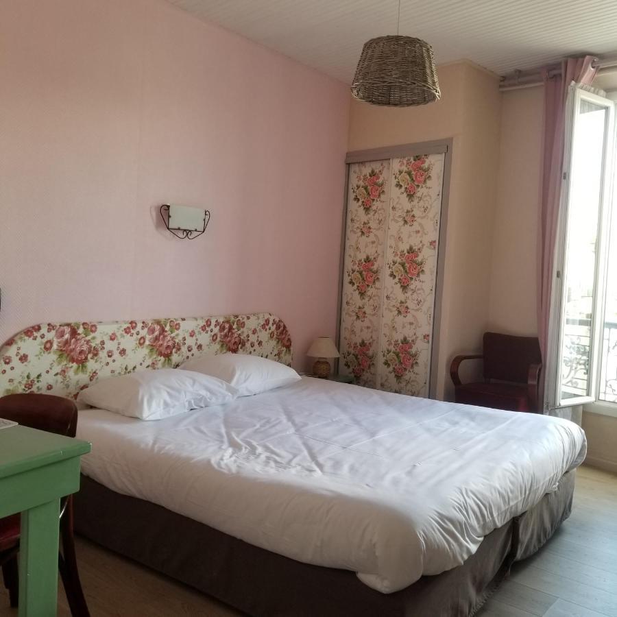 Logis Hotel Du Terreau Маноск Екстериор снимка