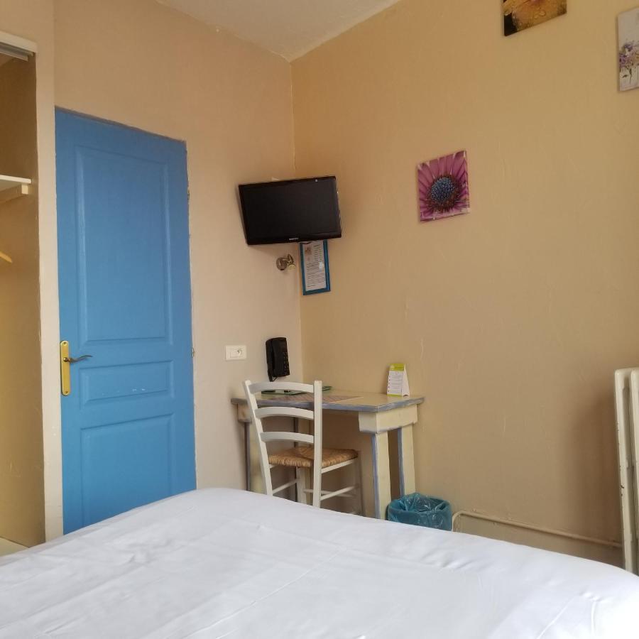 Logis Hotel Du Terreau Маноск Екстериор снимка