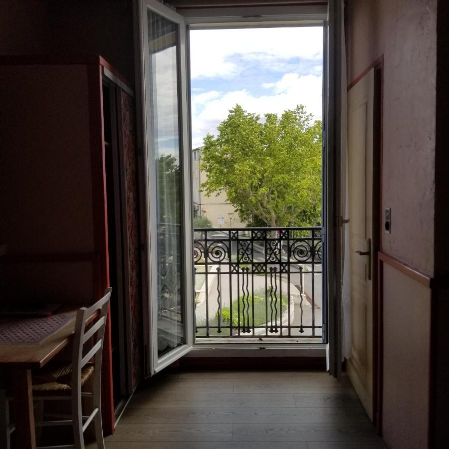Logis Hotel Du Terreau Маноск Екстериор снимка