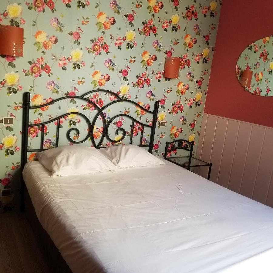 Logis Hotel Du Terreau Маноск Екстериор снимка