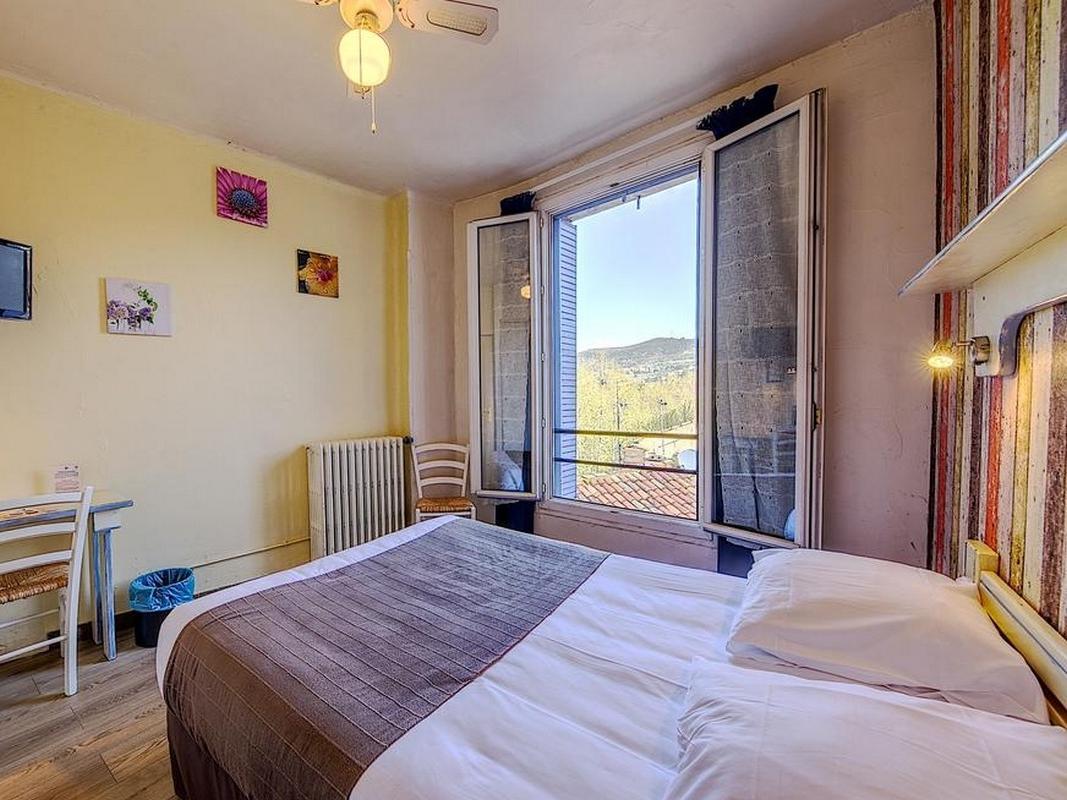 Logis Hotel Du Terreau Маноск Екстериор снимка