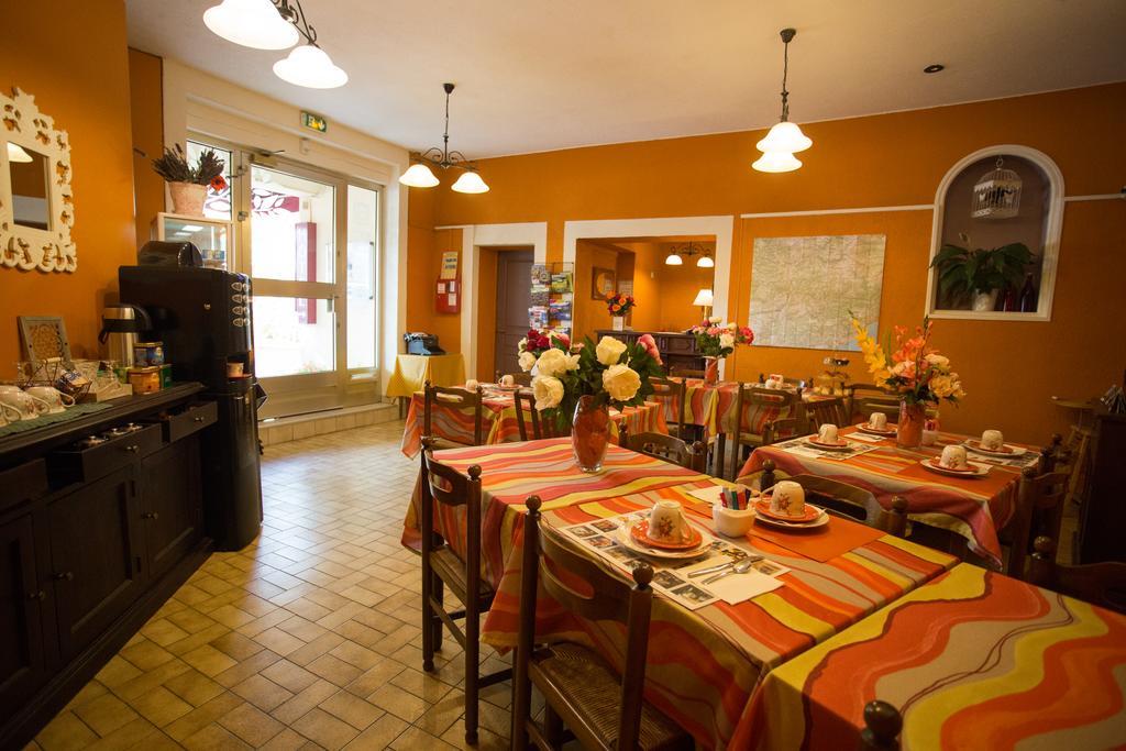Logis Hotel Du Terreau Маноск Екстериор снимка