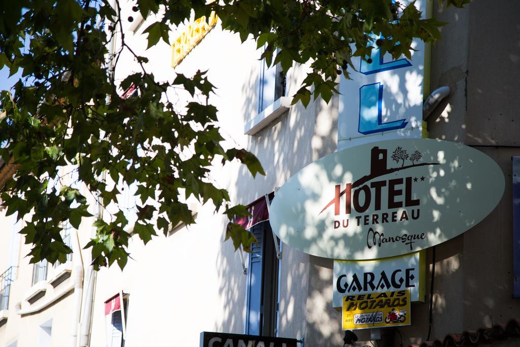Logis Hotel Du Terreau Маноск Екстериор снимка