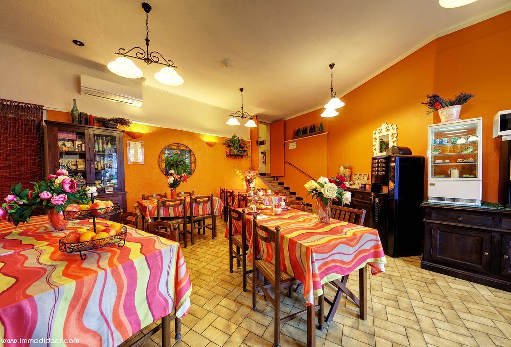 Logis Hotel Du Terreau Маноск Екстериор снимка